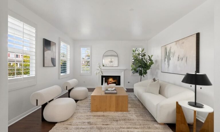 24 Simple Living Room Designs You Should Try in 2025