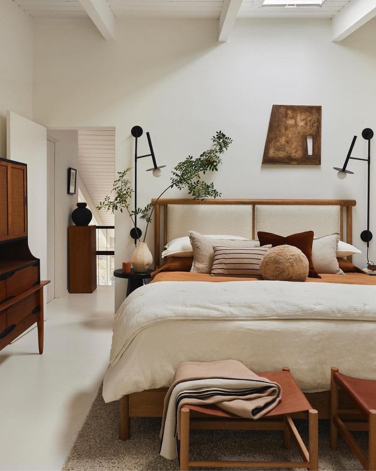 How to Decorate Your Bedroom Beginner’s Guide – Styli Casa