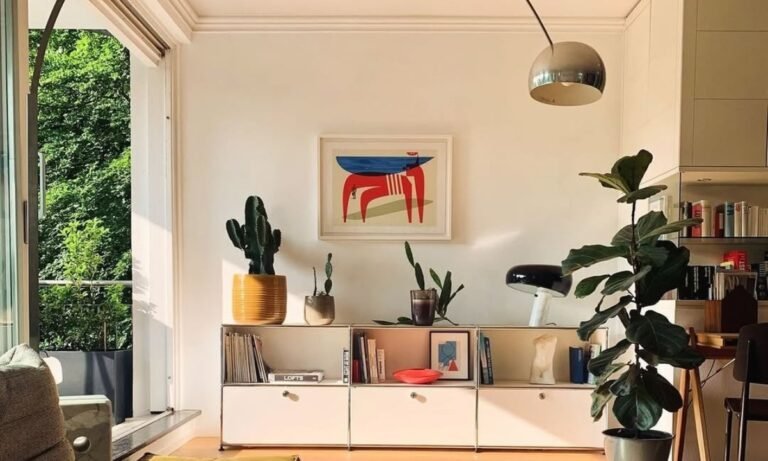 22 Living Room Wall Designs Perfect for 2025