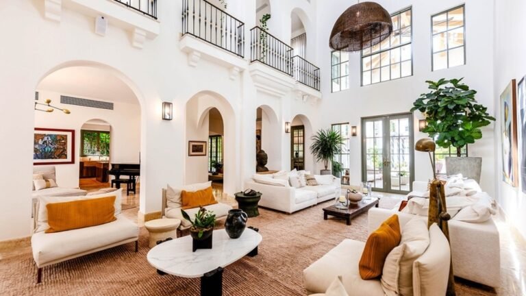 26 Spanish Style Living Room Ideas for 2025