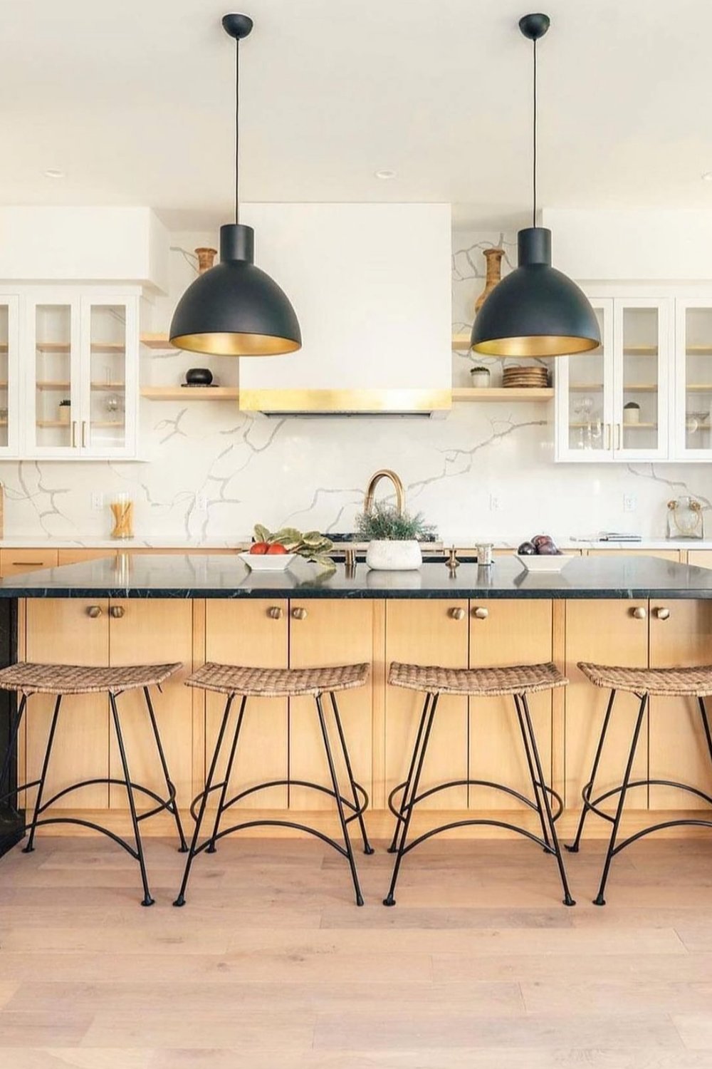 What Size Pendant Lights Over Kitchen Island? Ultimate Guide – Styli Casa
